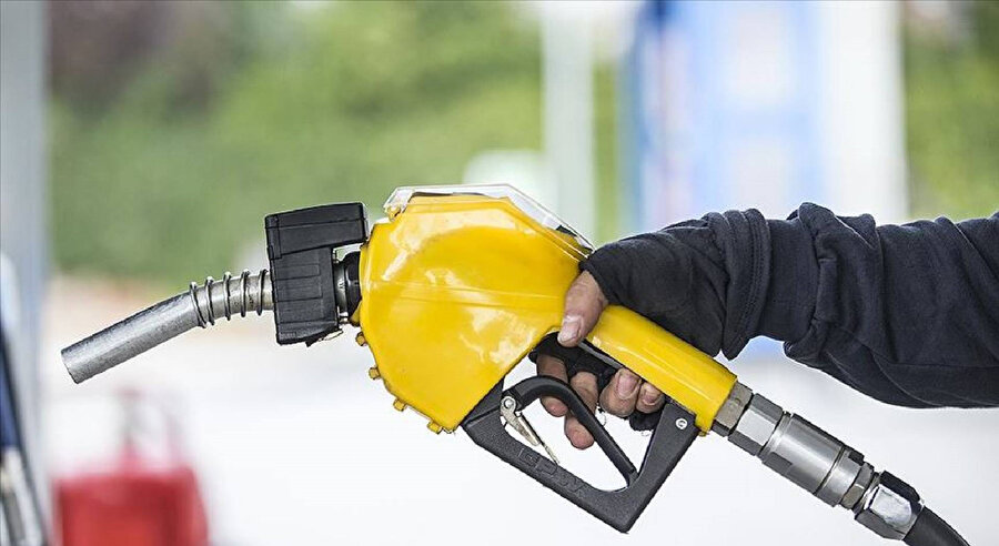 Benzin ve motorine çifte indirim müjdesi! 8 Ekim 2025 güncel akaryakıt fiyatları