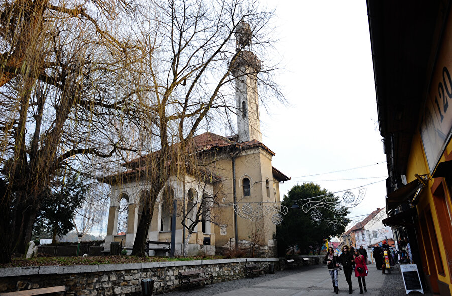Atik Behram Bey Camii / Tuzla