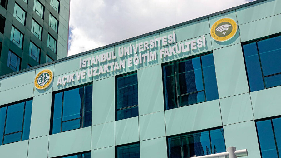 İstanbul Üniversitesi AUZEF