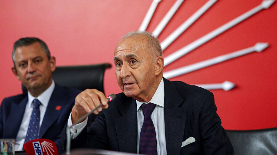 CHP eski genel başkanı Hikmet Çetin hastaneye kaldırıldı: Hikmet Çetin kimdir, kaç yaşında ve nereli?