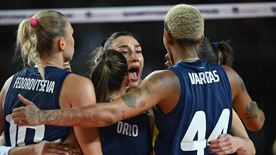 2025 Voleybol Kadınlar Şampiyonlar Kupası'nı, VakıfBank'ı 3-2 yenen Fenerbahçe Medicana kazandı.