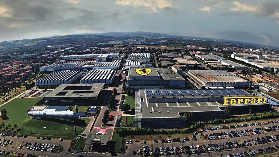 2016'dan bu yana bir ilk: Ünlü İtalyan otomobil markasının hisseleri çakıldı