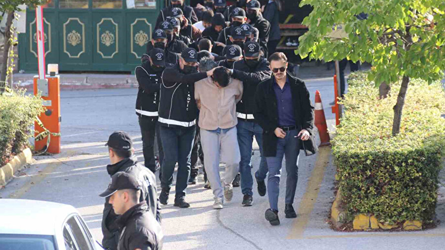 Eskişehir’de eş zamanlı uyuşturucu operasyonu: 8 kişi tutuklandı