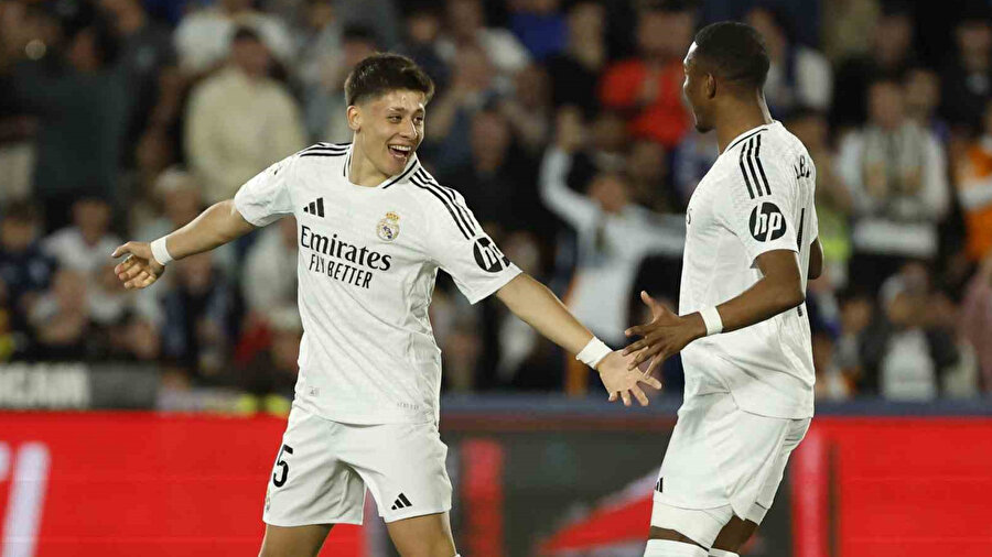 Xabi Alonso tüm dünyaya duyurdu: 'Arda Güler projemin temel taşı' | İşte Arda'yı isteyen takımlar