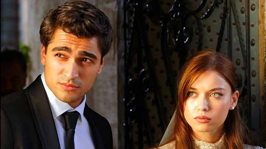 Afra Saraçoğlu, Mert Demir