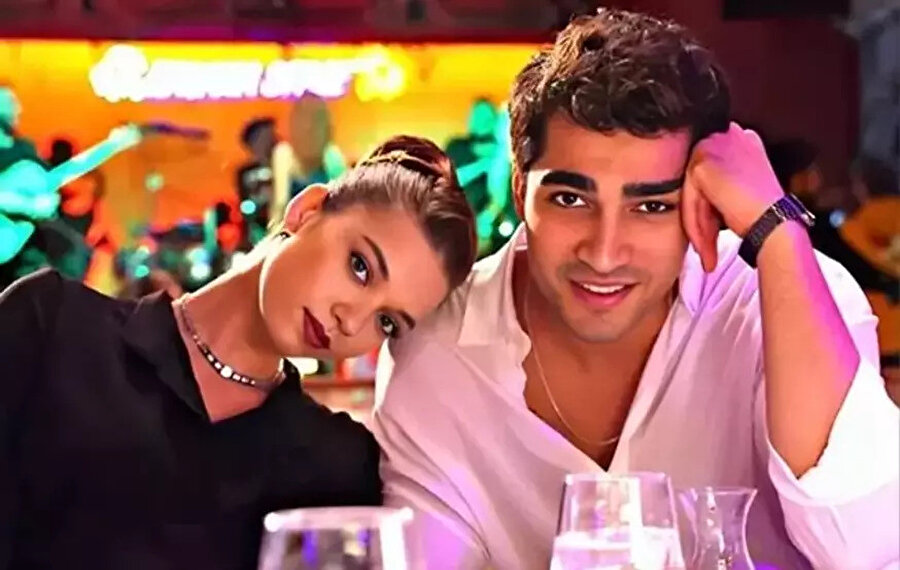 Afra Saraçoğlu, Mert Demir