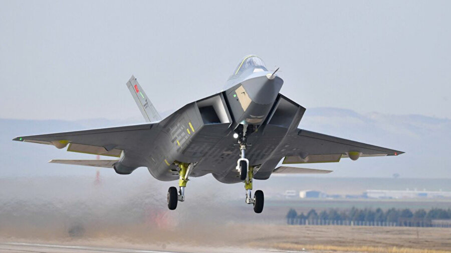 Türkiye, KAAN’ın ikinci prototipini tanıttı: F-35’e alternatif olabilir