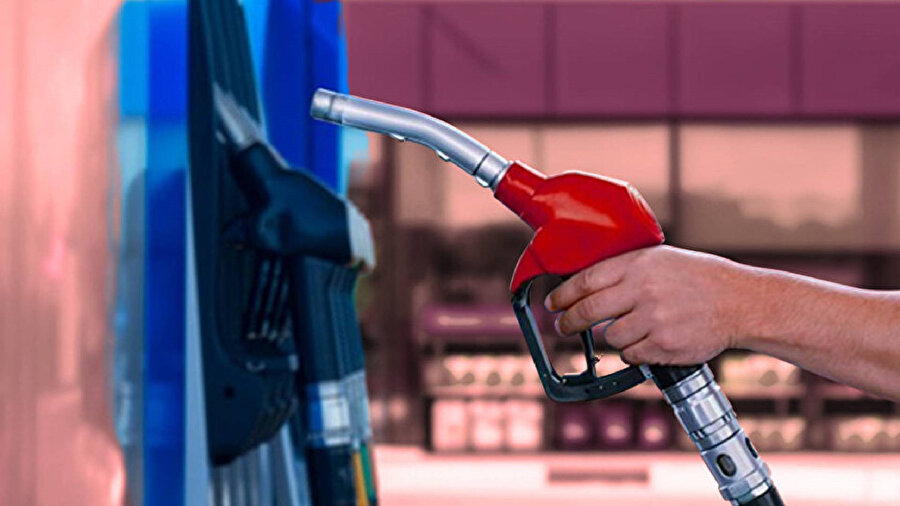 Resmi Gazete'de yayımlandı... Akaryakıtta fiyat panosu dönemi değişiyor:: Tabelalarda farklı fiyat gösterimi yasaklandı