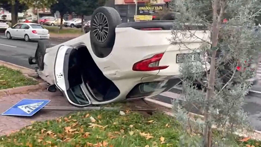 Zincirleme kazaya karışan otomobil takla attı: Bir yaralı 