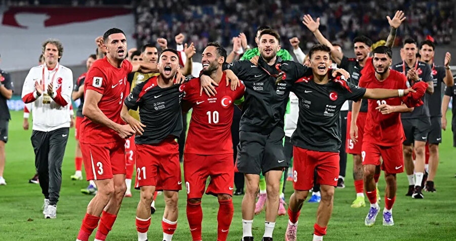 Kenan Yıldız öve öve bitiremedi: "Beraber oynamak benim için çok büyük bir gurur"