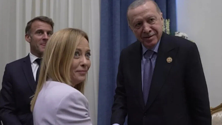 ​Erdoğan ile Meloni arasında güldüren diyalog: Sana sigarayı bıraktırmam lazım