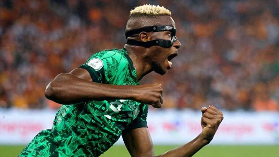 Osimhen Nijerya'da maça damga vurdu: Hat-trick yaptı