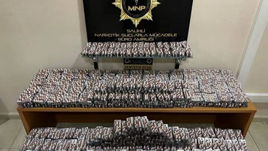 Manisa'da 30 bin adet sentetik uyuşturucu hap ele geçirildi