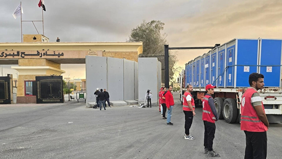 İsrail Refah Sınır Kapısı’nı yeniden açıyor