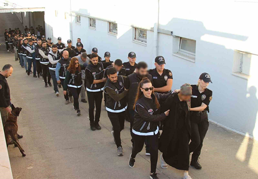 Polisten organize suça darbe