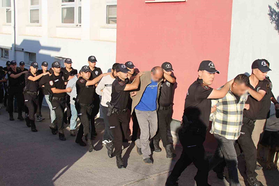 Polisten organize suça darbe