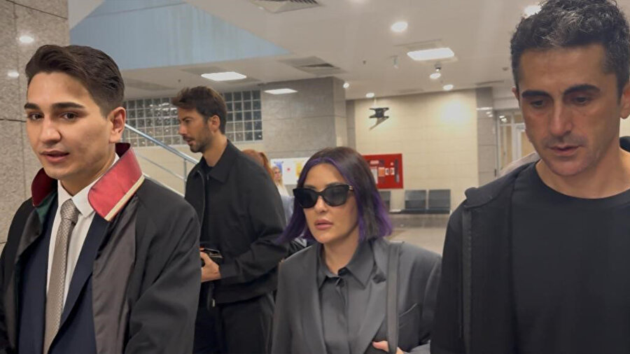 Melek Mosso boşandı