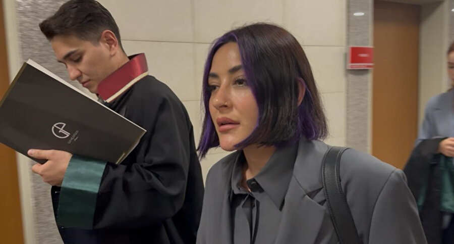 Melek Mosso boşandı