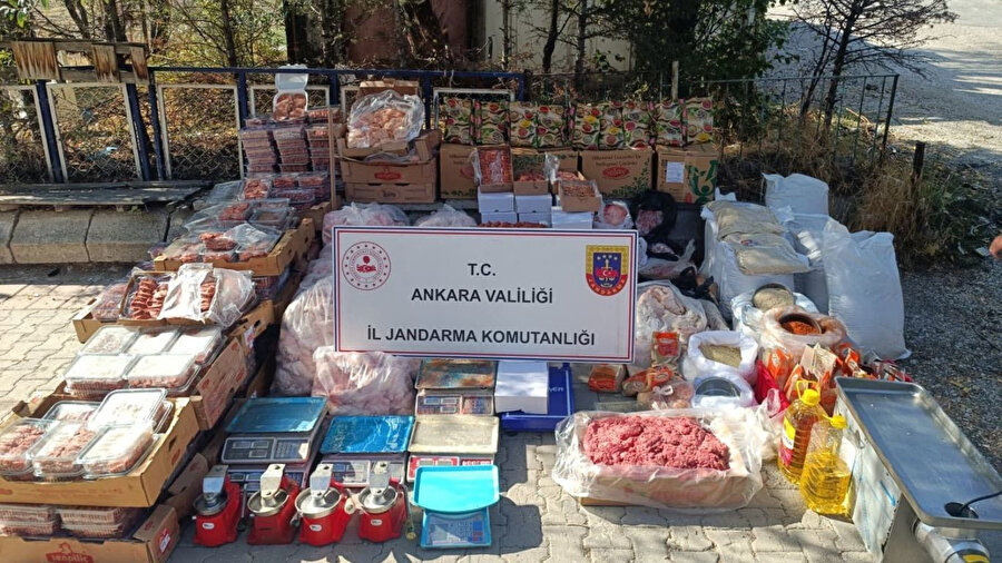 Piyasaya sürülecekti: Ankara'da bir milyon lira değerinde 200 kilogram bozuk et ele geçirildi​