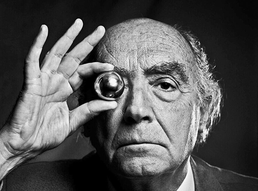 Jose Saramago.