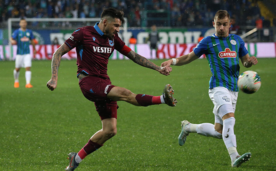 Karadeniz Derbisi Başlıyor: Çaykur Rizespor - Trabzonspor maçında ilk 11'ler belli oldu!