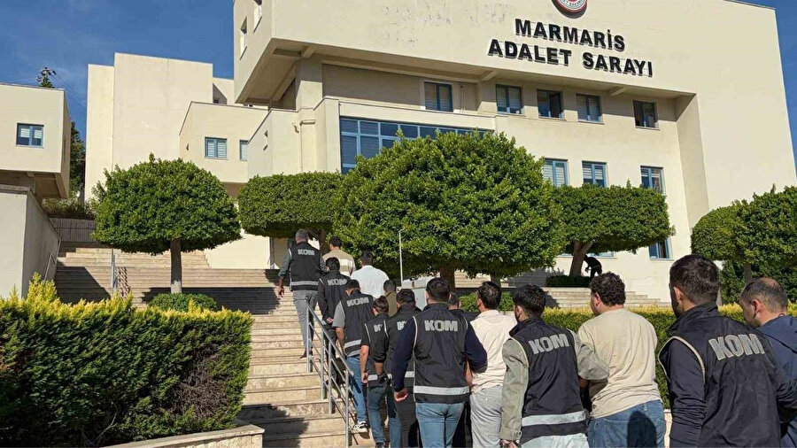Muğla Marmaris'te FETÖ operasyonu: 11 kişi tutuklandı