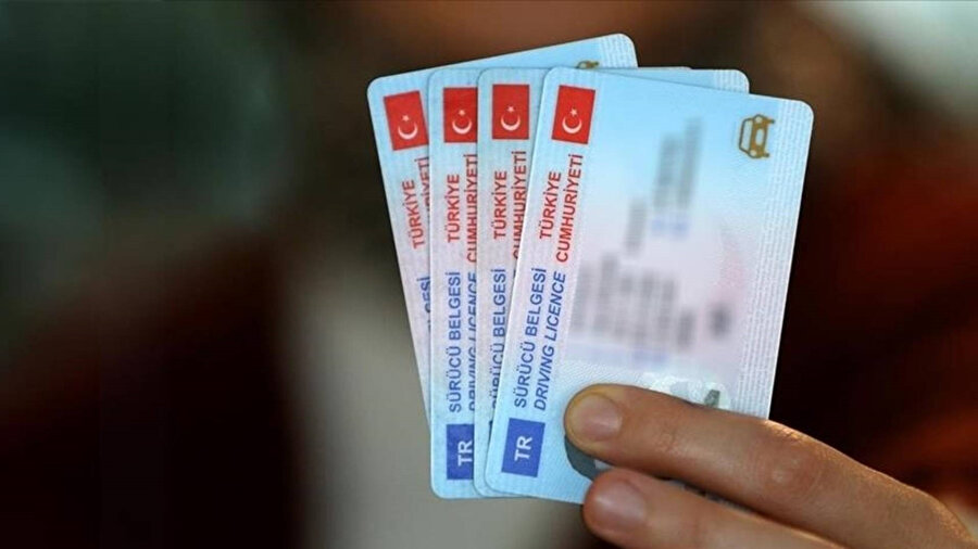 Ehliyet yenilemeyenler dikkat! Ehliyet yenilemek için son tarih ne zaman? Yenileme ücreti ne kadar?