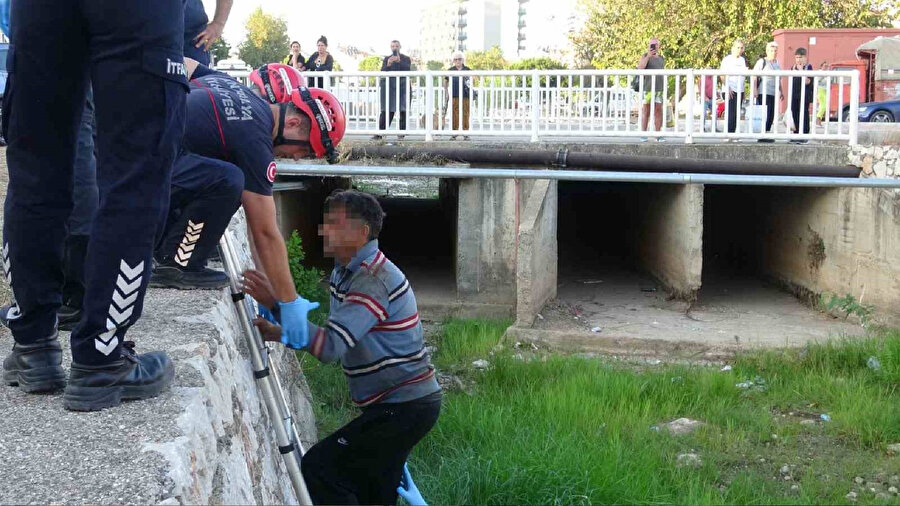 Köpeğinin havlamasıyla fark edilerek kurtarıldı