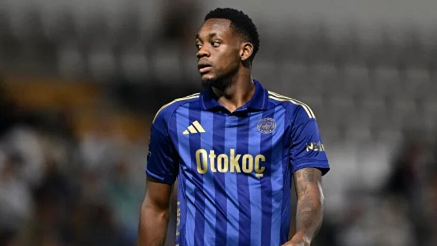 Sözleşmesinin bitmesine daha 8 ay var: Fenerbahçe'den karar çıktı