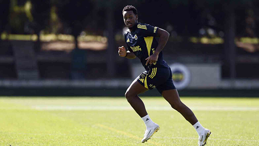 Fenerbahçe'den Jhon Duran açıklaması: Takımla beraber çalışmalara başladı