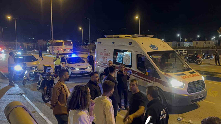 Alışveriş yapıp evine giderken motosikletin çarptığı kadın yaralandı