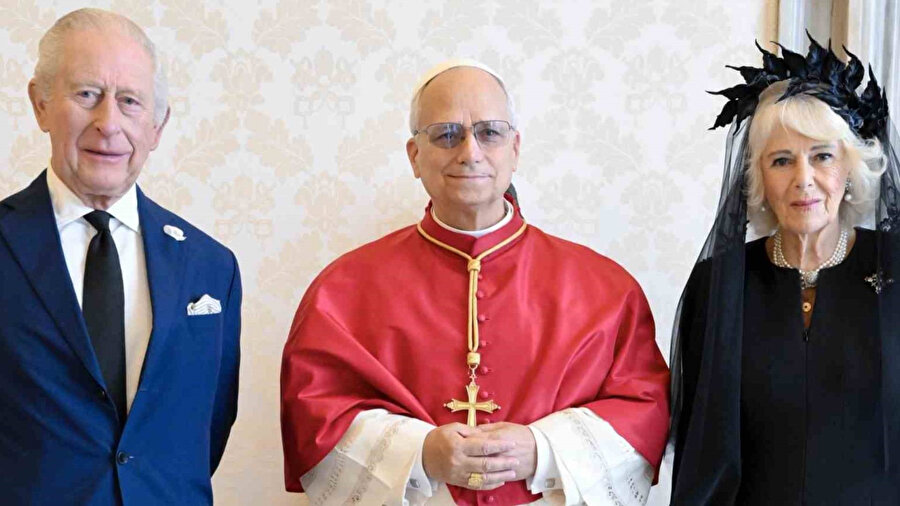 İngiltere Kralı Charles ve Papa Leo birlikte dua etti
