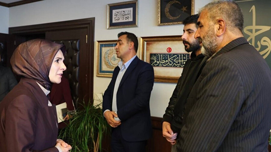 Bakan Göktaş, Rojin Kabaiş'in ailesini kabul etti