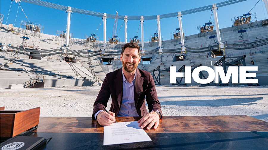 ​Üç yıllık sözleşmeye imzayı attı: Lionel Messi'den çok konuşulacak açıklama