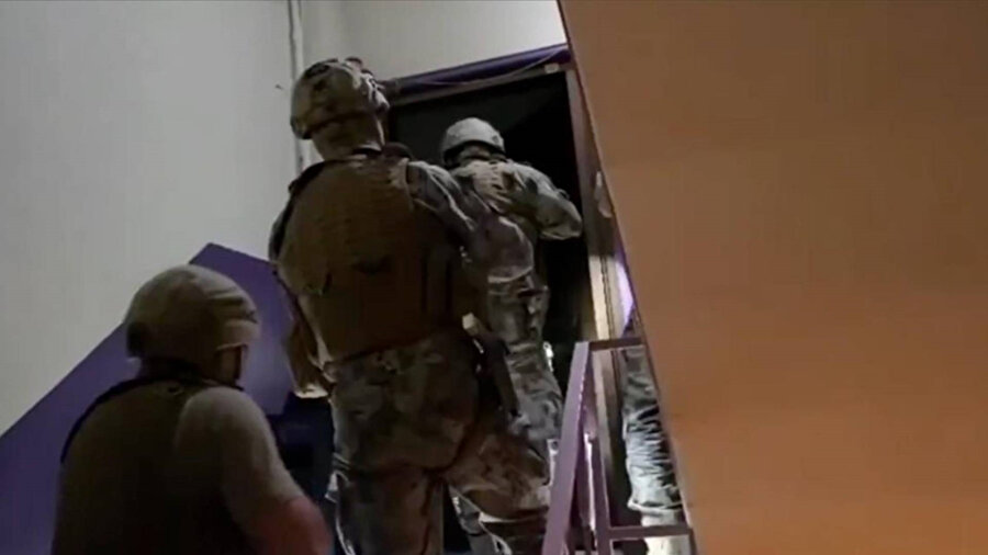 Suç örgütlerine yönelik operasyonlarda 42 şüpheli yakalandı.