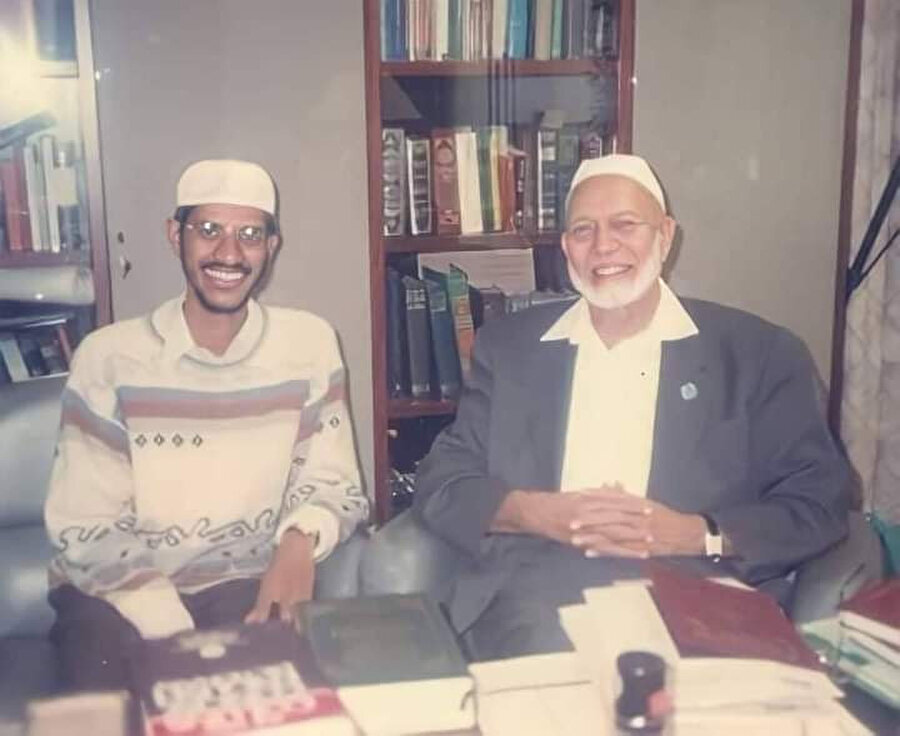 Zakir Naik gibi çağdaş hatipler, kendi yollarını çizerken Deedat’ı ilham kaynağı olarak göstermişlerdi.