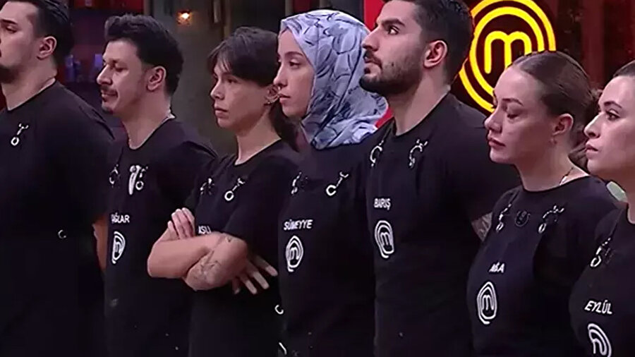 Elenen Yarışmacı MasterChef Kim Elendi? 25 Ekim'de Kim Gitti, Nisa mı Aslı mı? Stüdyoda Gözyaşları Sel Oldu: İşte Dün Akşam MasterChef'e Veda Eden O İsim