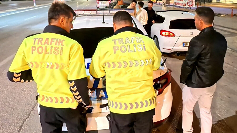 Aksaray'da abart egzozlu araç sürücüsüne 11 bin 434 lira ceza