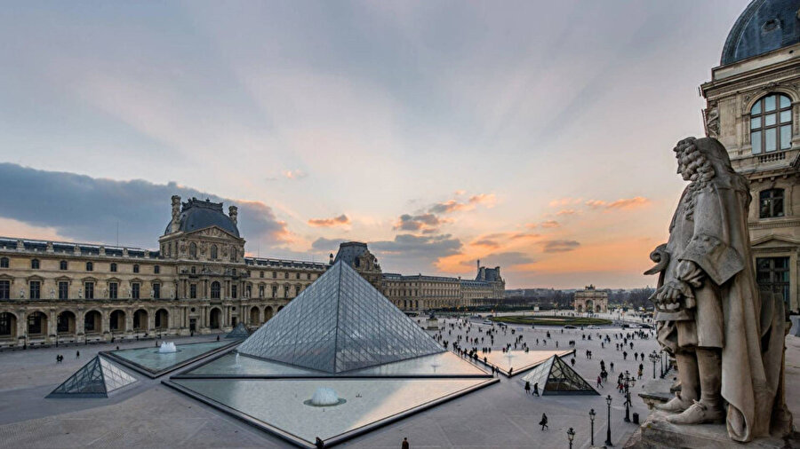  İki kişi gözaltına alındı