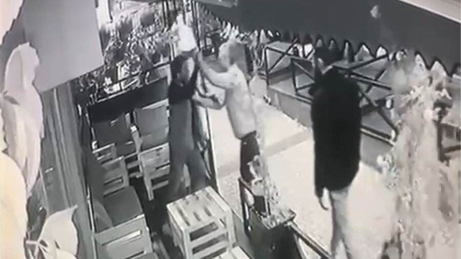 Bursa’da mekana alınmayan alkollü şahıs dehşet saçtı: 4 yaralı