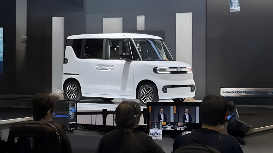 BYD kutu gibi otomobil yaptı: Tek şarj ile 180 KM menzil