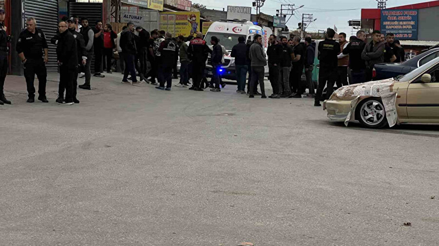 Konya'da iş yerine gelip tüfekle rastgele ateş etti: 12 yaralı
https://gzt.link/3809126/n/f