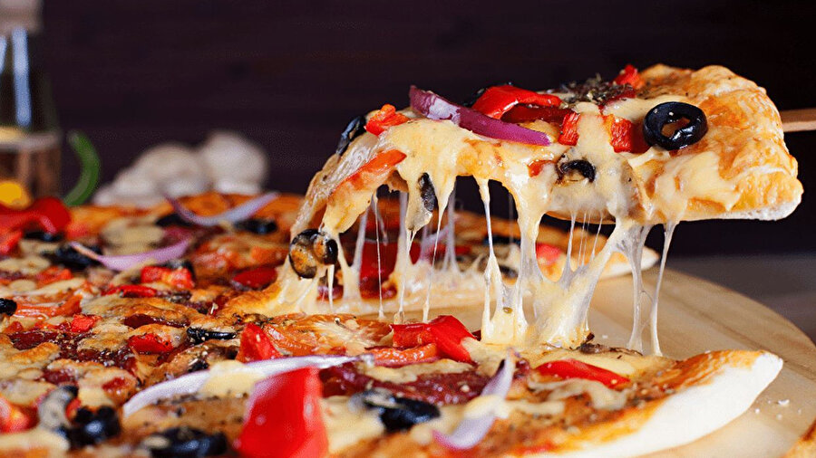 1200 kişi işten çıkarılacak: Ünlü pizzacı 68 restoranını kapatıyor