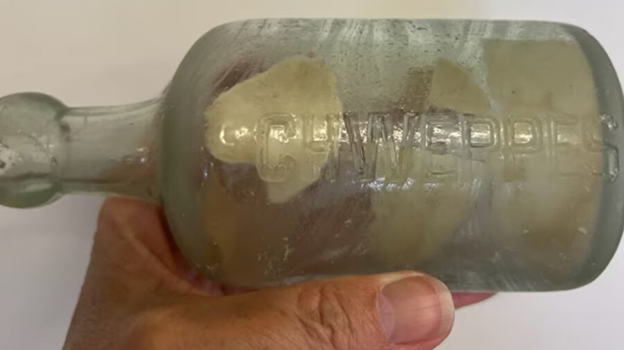 Bulunan şişeden görüntü