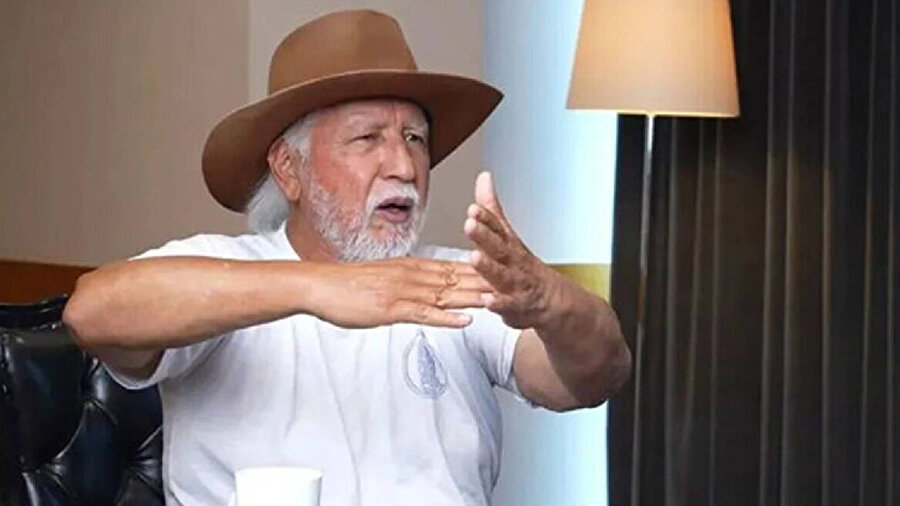 Prof. Dr. Şener Üşümezsoy 'Birini dahi izlememişsin' diyerek sinirlendi: Yahu yeter be