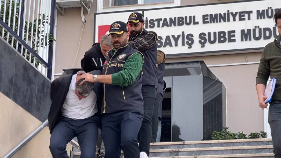 Eyüpsultan'da 6 milyon liralık vurgun yapan abi kardeş tutuklandı.