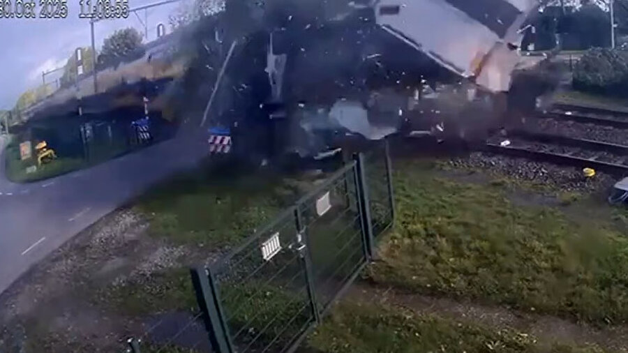 Hollanda'da feci tren kazası