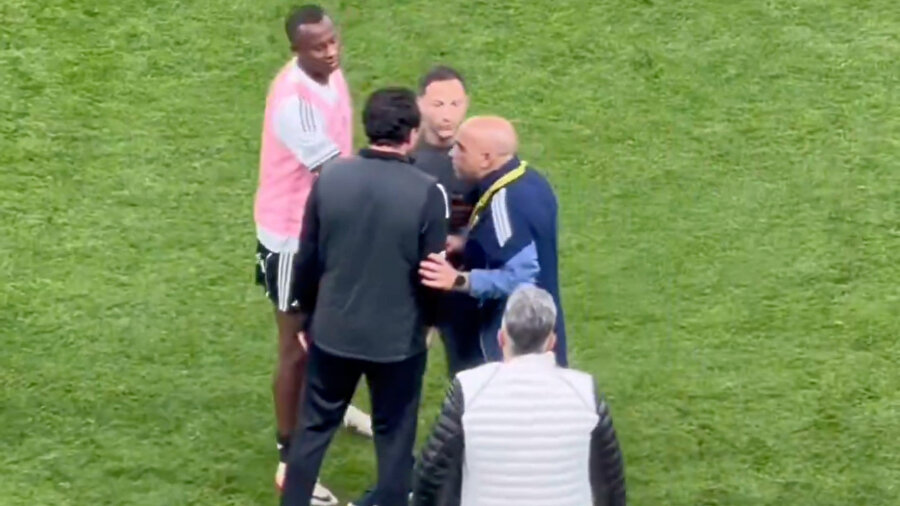 Dev derbinin ardından sahada gerginlik: Tedesco, Beşiktaş teknik heyeti ile tartışma yaşadı
