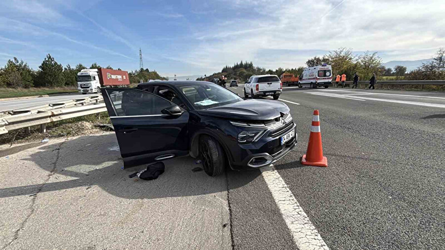 TEM Otoyolu feci kaza