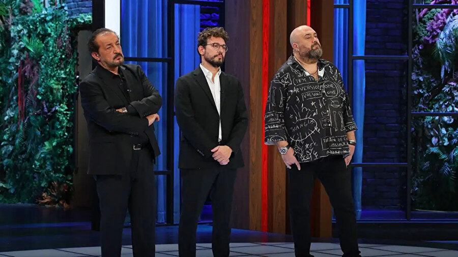 MasterChef Takımlar 2 Kasım 2025: Kaptanlık Oyununu Kim Kazandı? İşte MasterChef Yeni Mavi ve Kırmızı Takım Kadroları